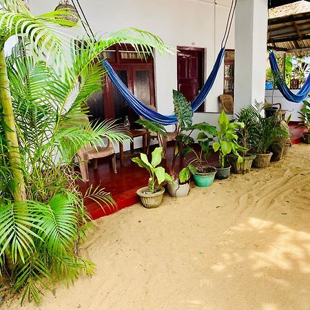 Tropicana Home Stay Arugam Kudah Eksteriør bilde