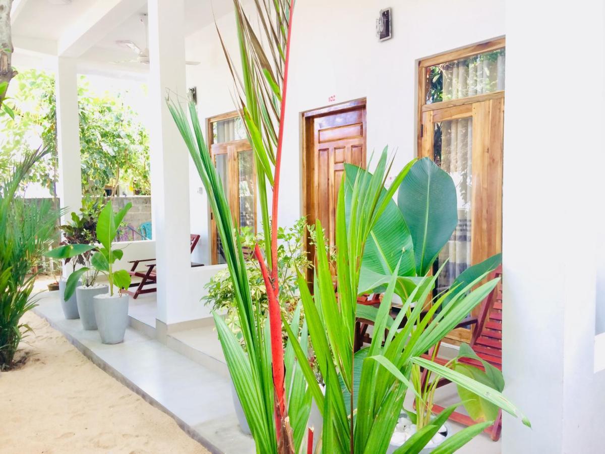 Tropicana Home Stay Arugam Kudah Eksteriør bilde