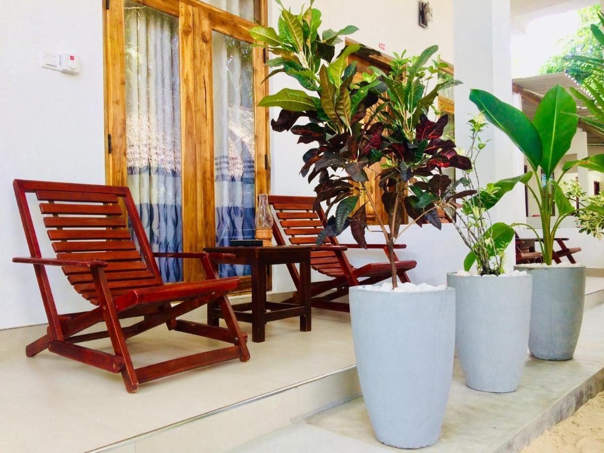 Tropicana Home Stay Arugam Kudah Eksteriør bilde