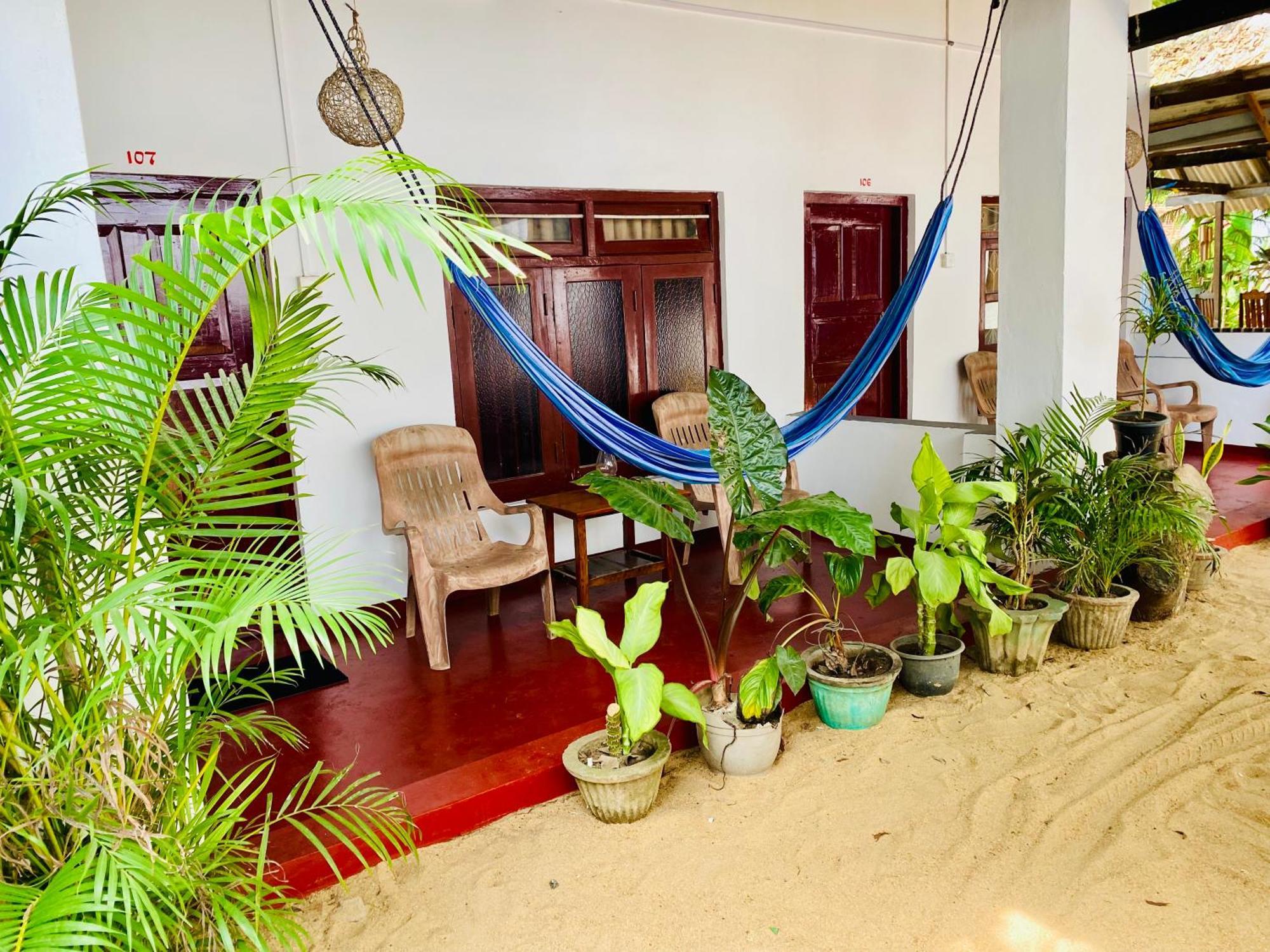 Tropicana Home Stay Arugam Kudah Eksteriør bilde
